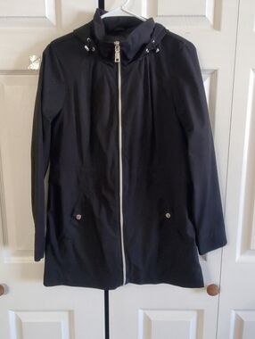 VINCE CAMUTO XS BLACK LIGHTWEIGHT WIND RAIN RESISTANT. NWOT. JACKET Hooded